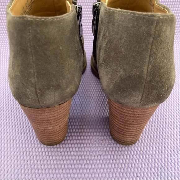 Franco Sarto Women's Dimona Boot Size 8.5 Block Heel Gray Suede Woven - Picture 4 of 9